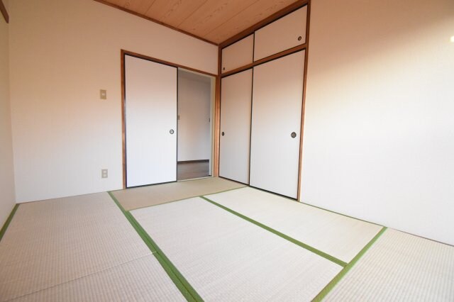 フローラレジデンスの物件内観写真