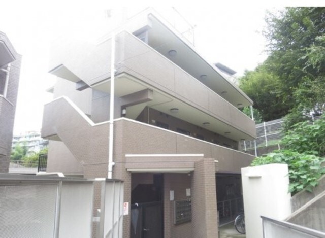 アビタシオン根岸Ⅲの物件外観写真