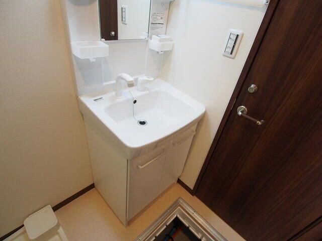 Ｌｕｓｔ　Ｓｔｒａｈｌの物件内観写真