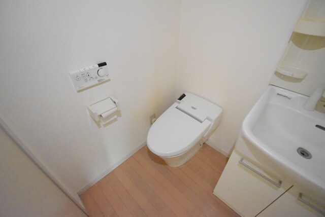 ホワイトレジデンス鷺沼の物件内観写真