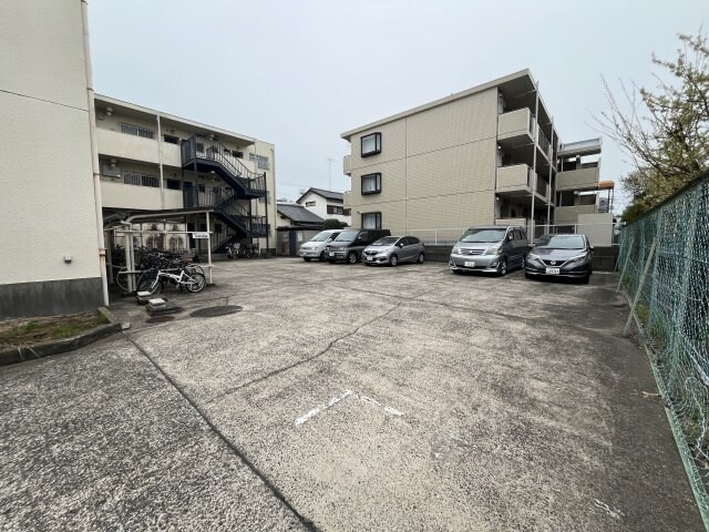 城所マンションの物件外観写真