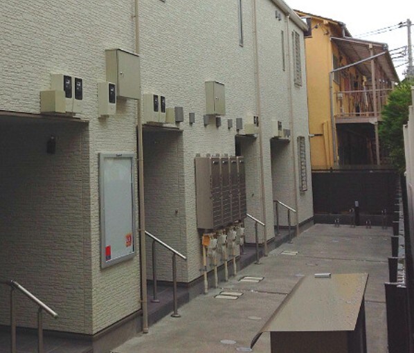 クレイノファウンデーション美好の物件外観写真