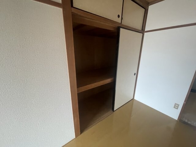 レジデンスニシイ　2号棟の物件内観写真