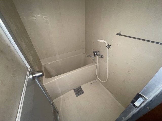 レジデンスニシイ　2号棟の物件内観写真