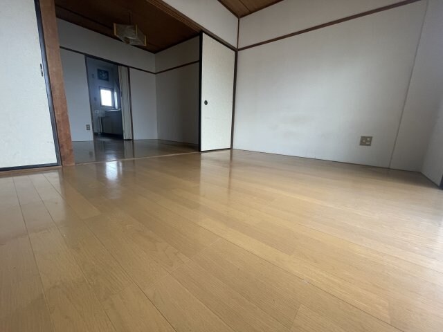 レジデンスニシイ　2号棟の物件内観写真