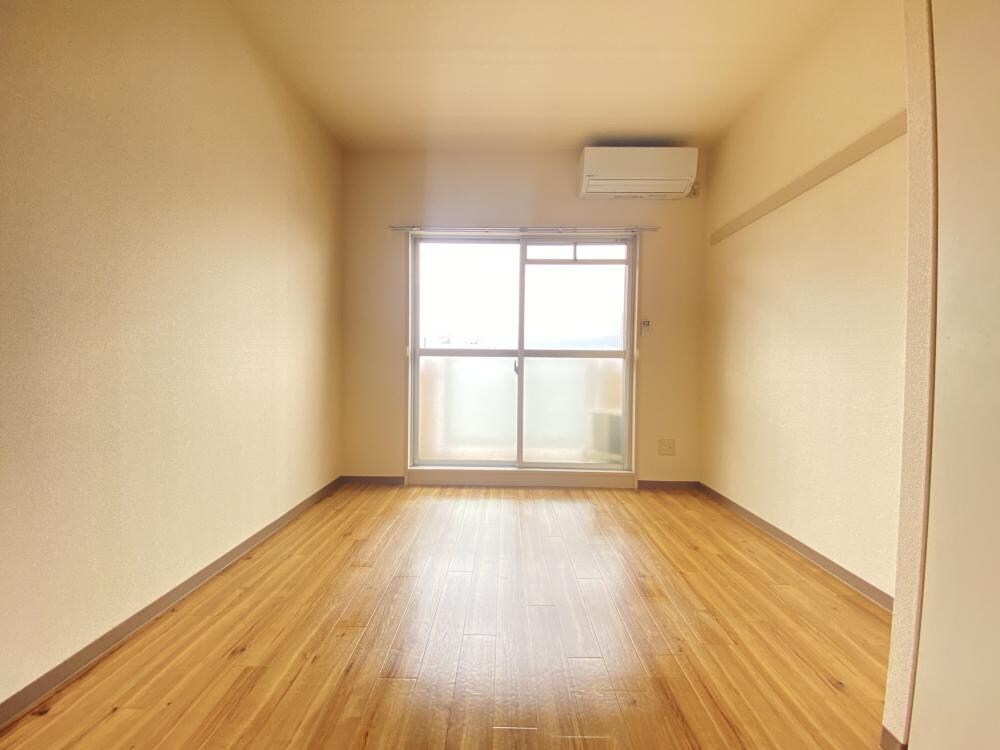 ユニテソリステ津門川の物件内観写真