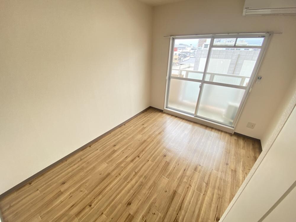 ユニテソリステ津門川の物件内観写真