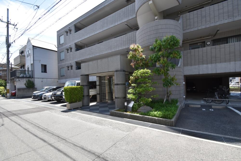 アクティモリノブの物件外観写真