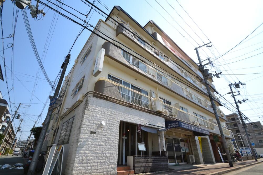 メゾン南塚口の物件外観写真