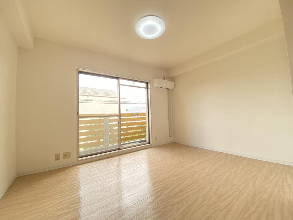 ペアコート仁川の物件内観写真