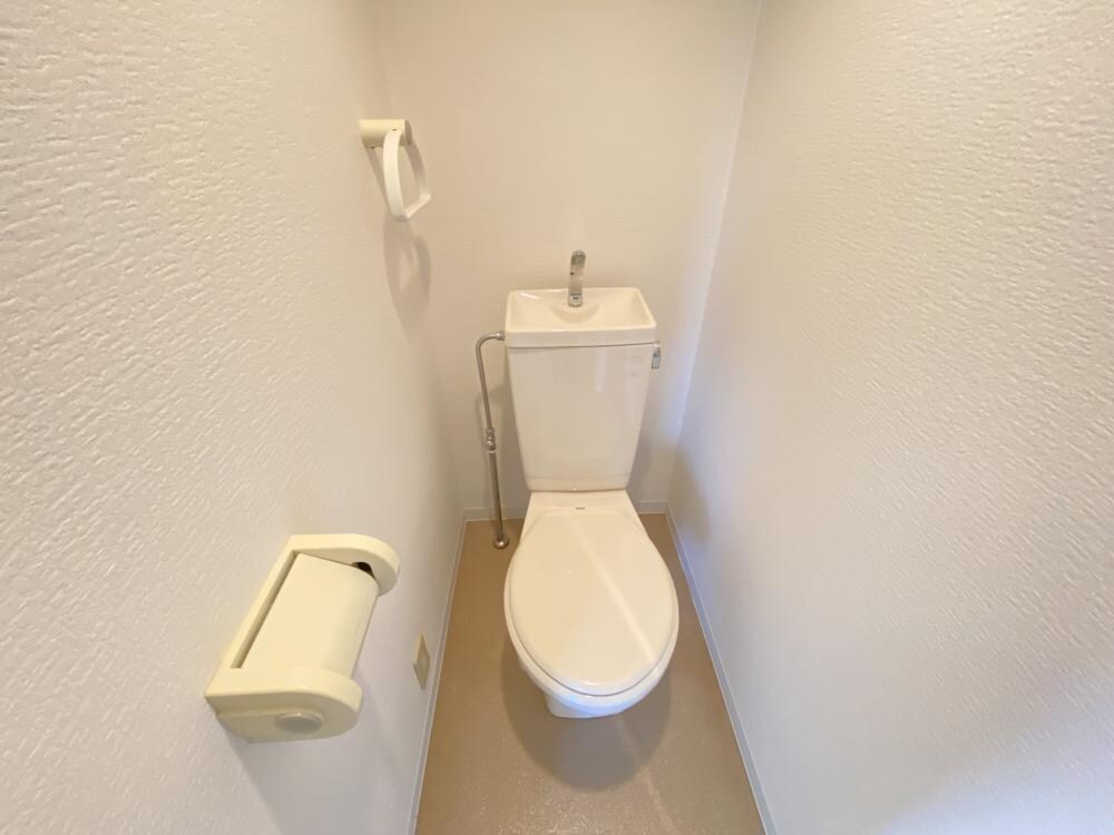 ペアコート仁川の物件内観写真