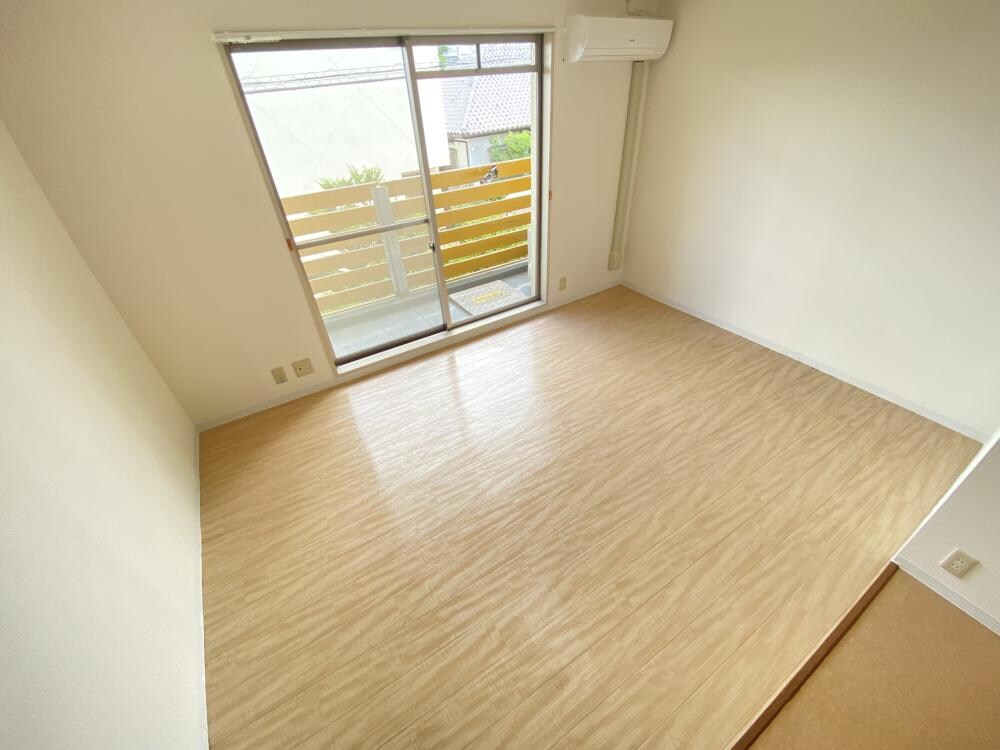 ペアコート仁川の物件内観写真