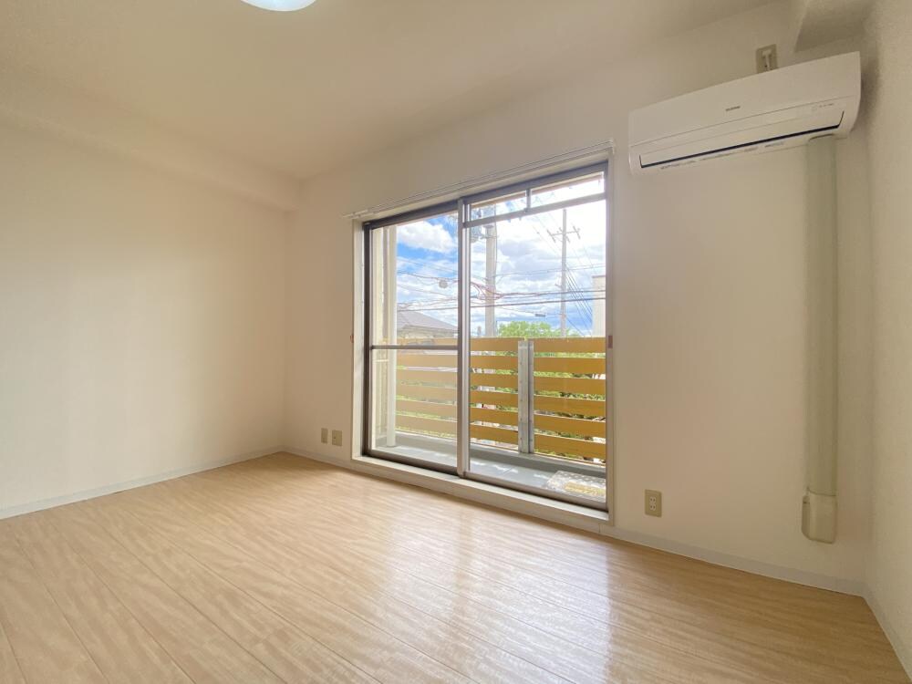 ペアコート仁川の物件内観写真