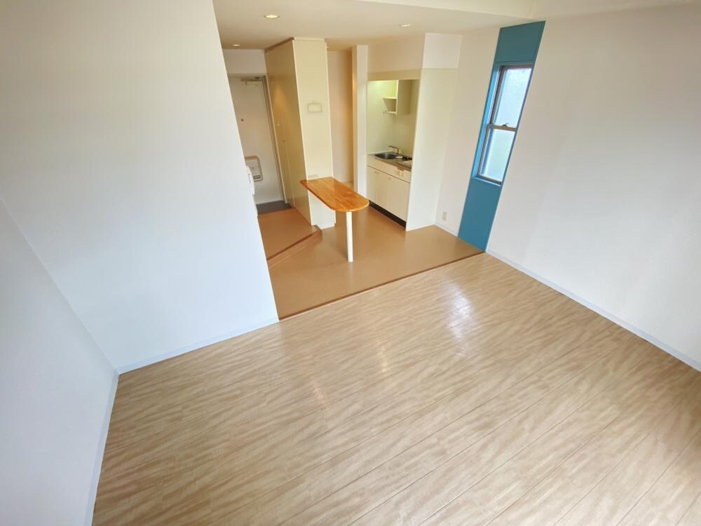 ペアコート仁川の物件内観写真