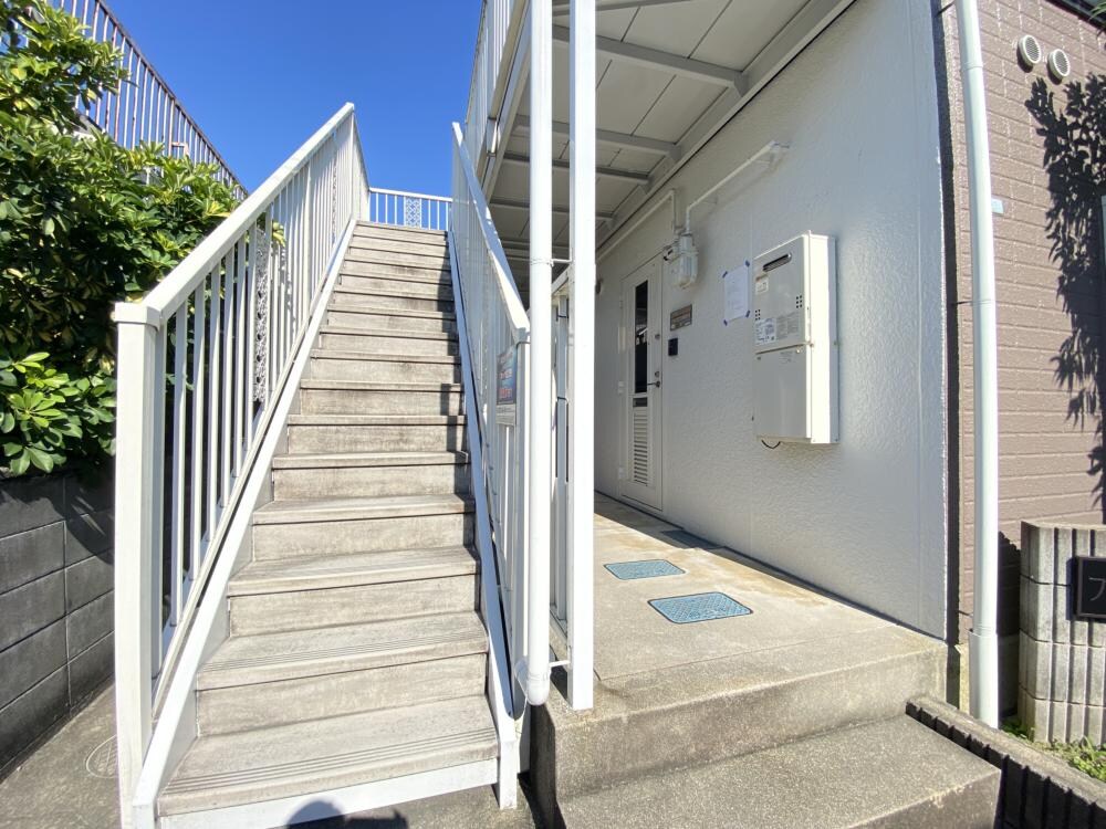 フラワーハイツ新伊丹の物件外観写真