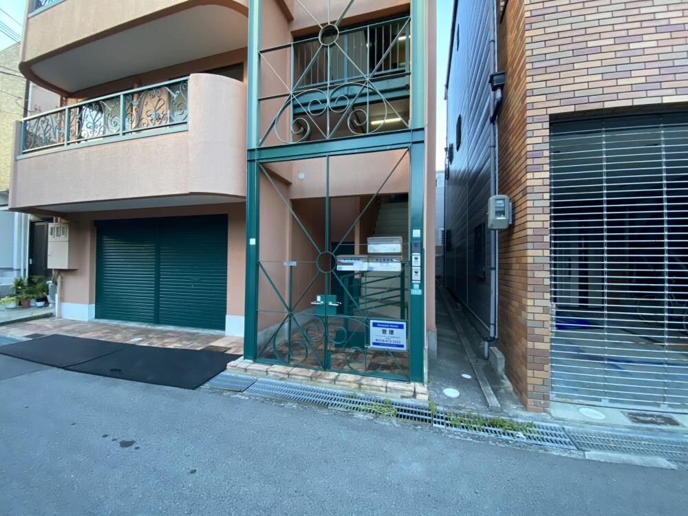 VIVA甲陽の物件外観写真