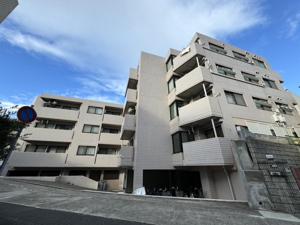 コスモスハイツの物件外観写真