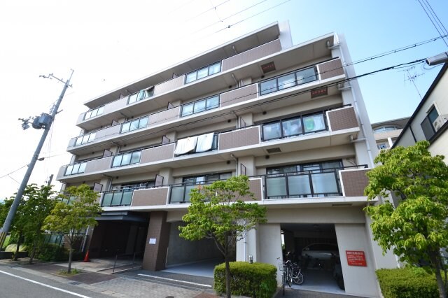 ベルパレス高木の物件外観写真