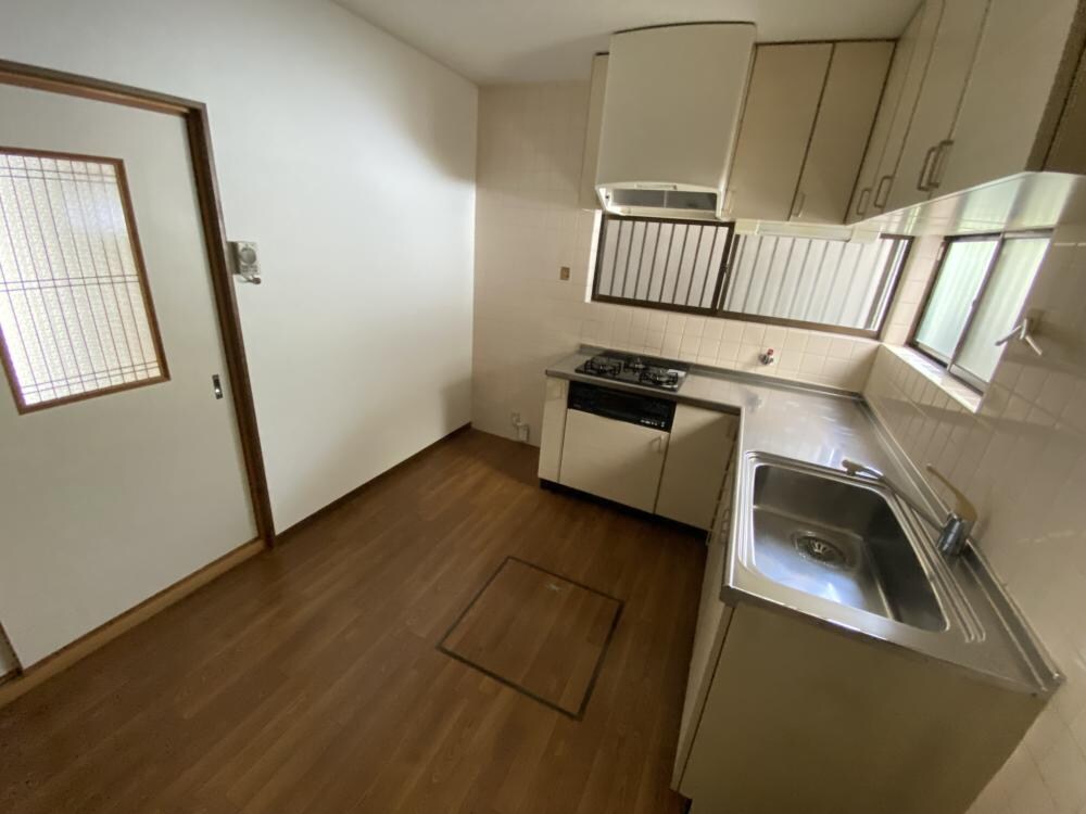 塚口本町1丁目貸家の物件内観写真