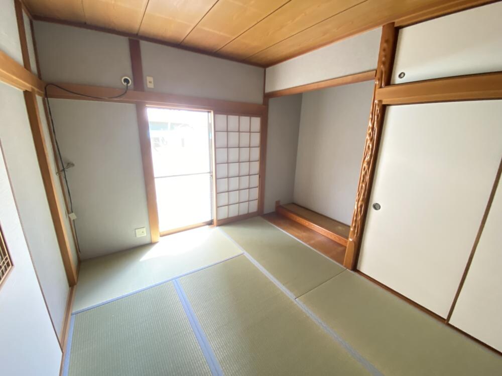 塚口本町1丁目貸家の物件内観写真