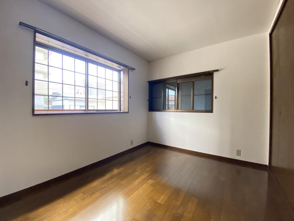 塚口本町1丁目貸家の物件内観写真