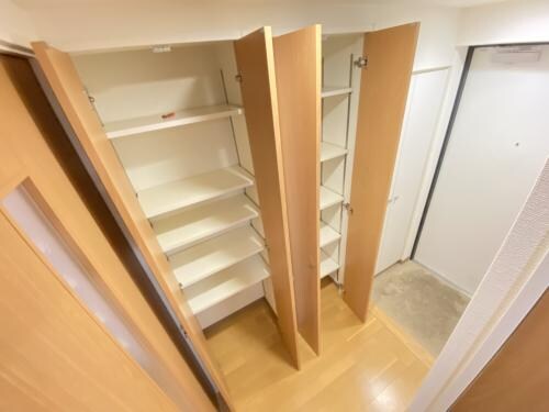 レジディア甲東園の物件内観写真