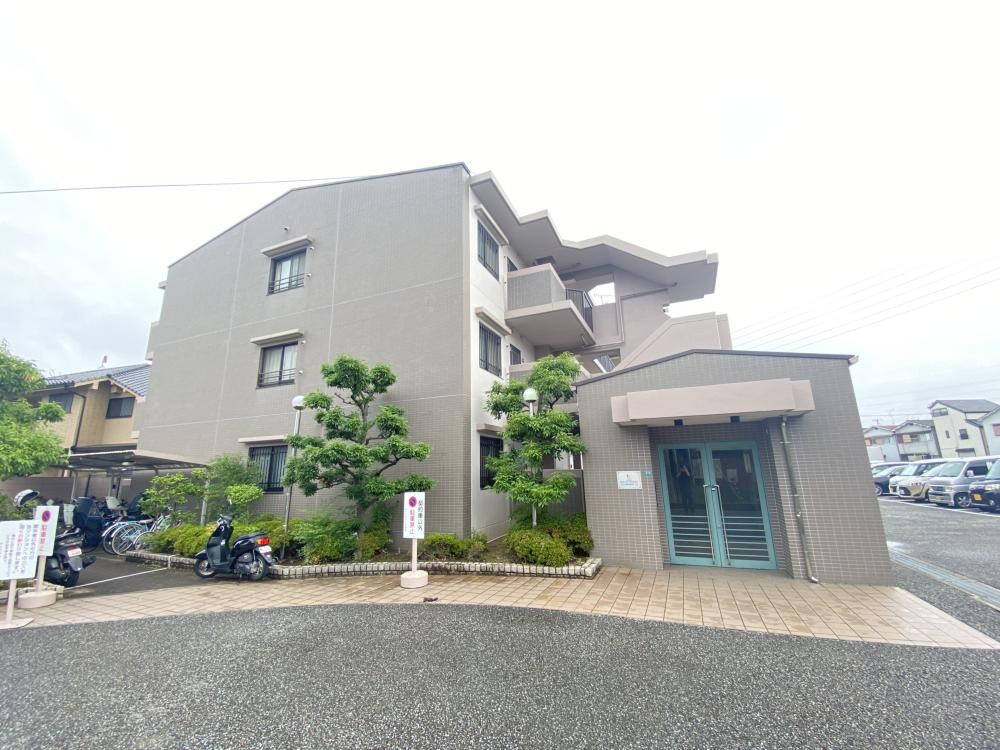 サンパティーク昆陽の物件外観写真