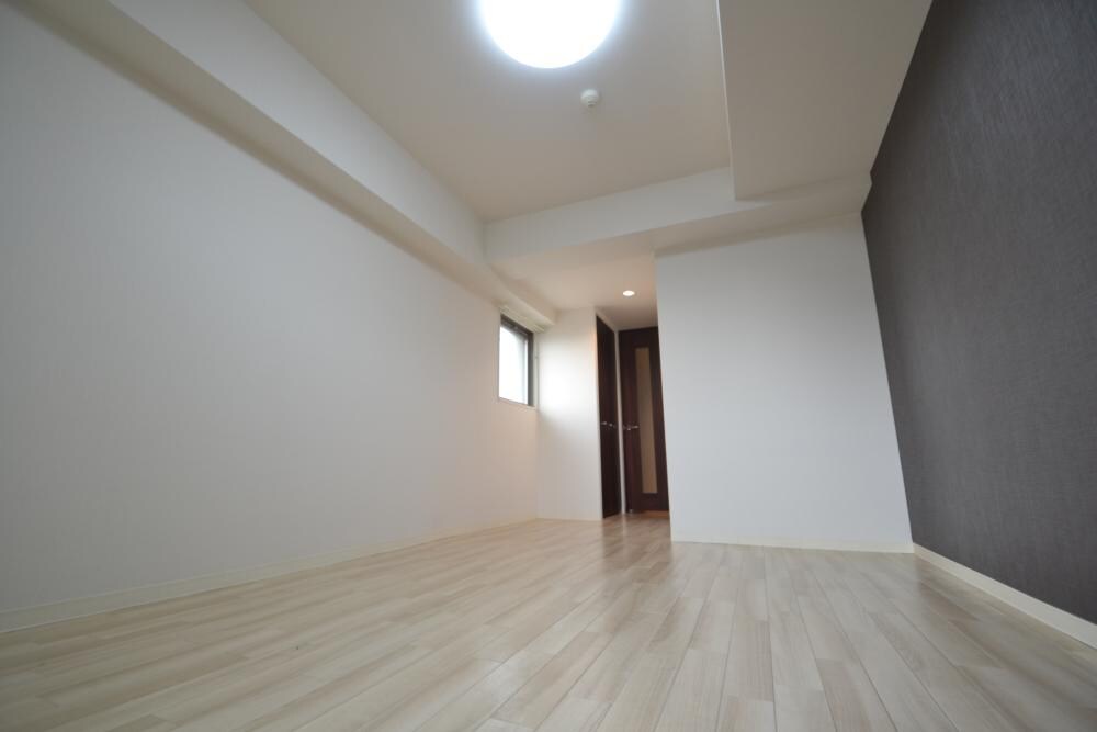 インベスト塚口S-FRONTの物件内観写真