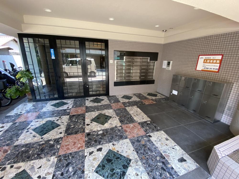 メルヴェユ伊丹の物件外観写真