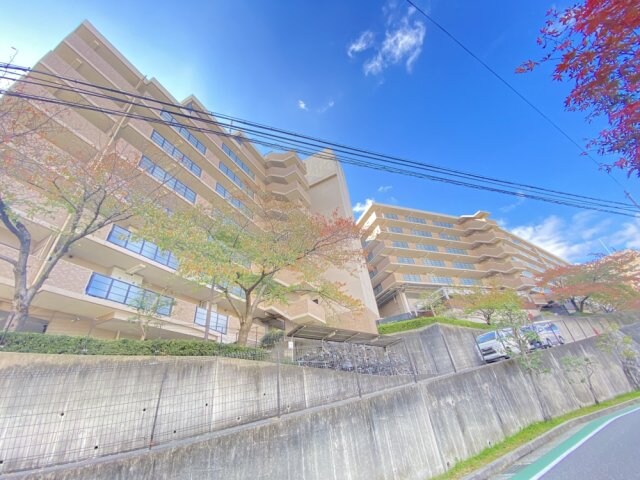 ヴィオレット宝塚の物件外観写真