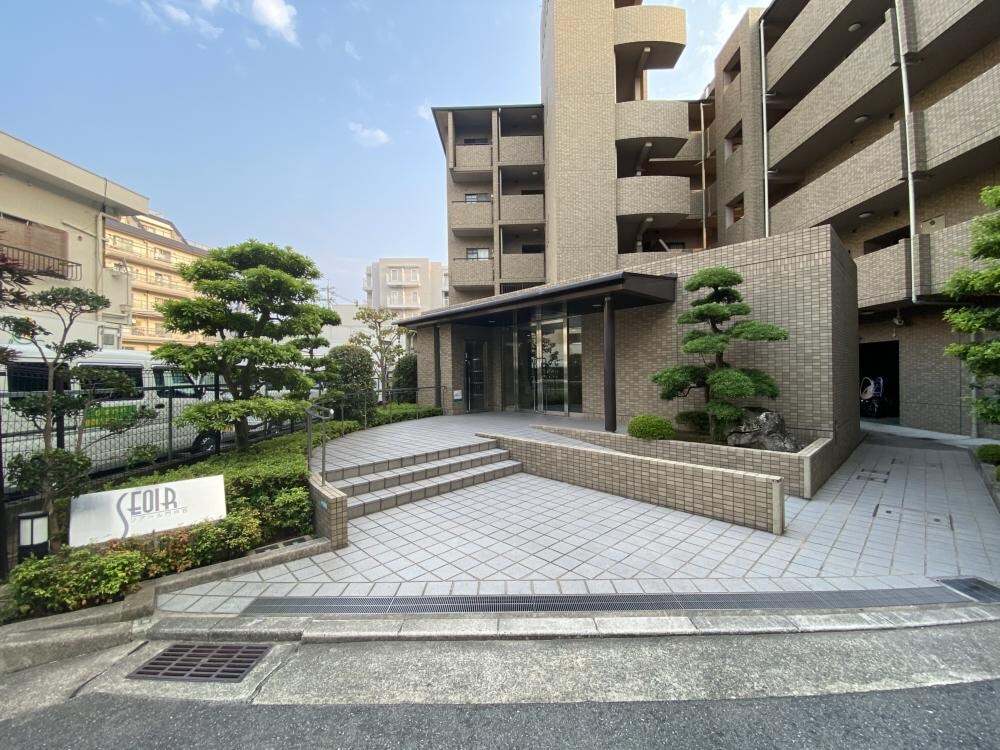 ソアール門戸荘の物件外観写真