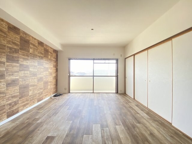 チャフル甲東の物件内観写真