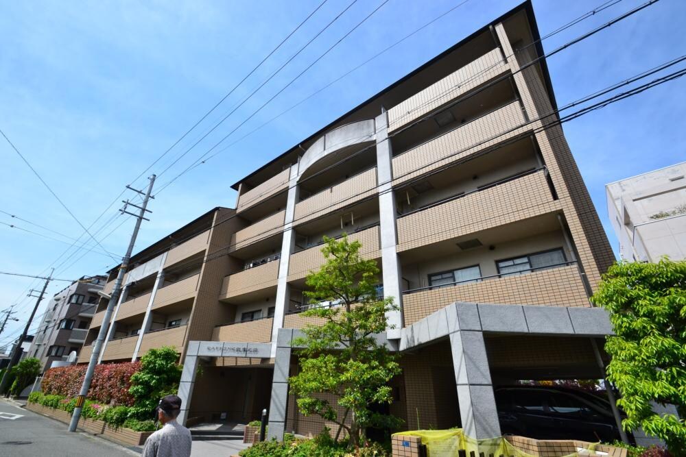 ラフィーネ武庫之荘の物件外観写真