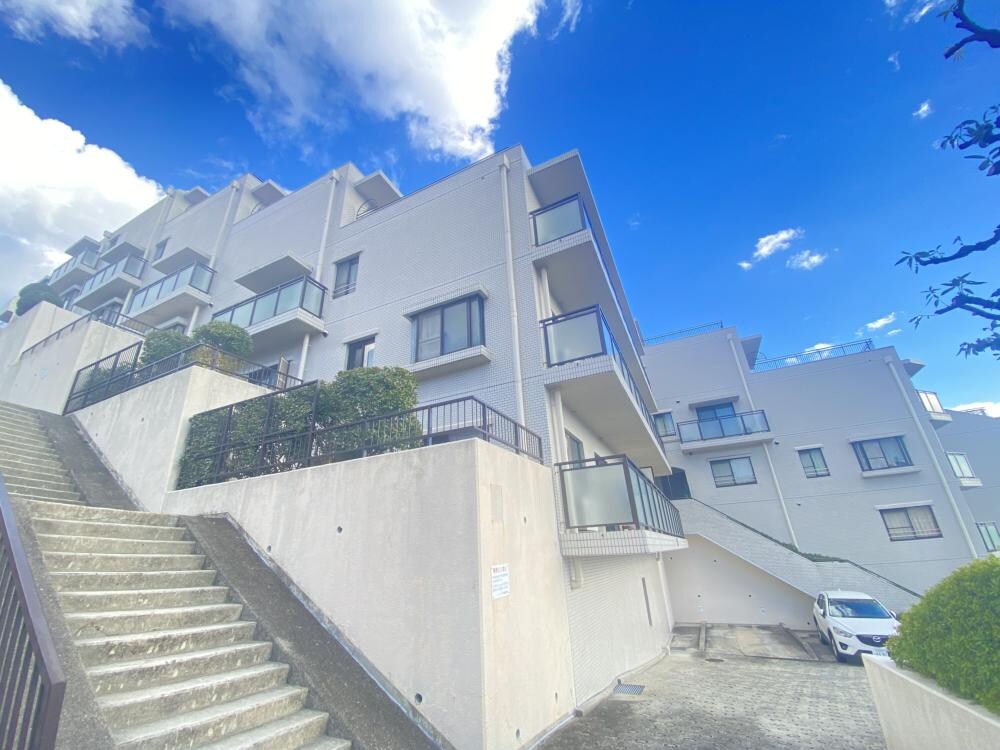 イトーピア甲陽園の物件外観写真