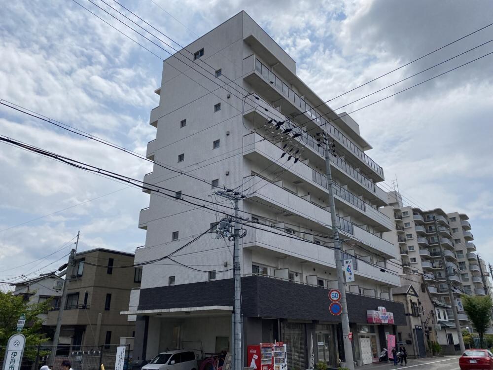 レガーロの物件外観写真