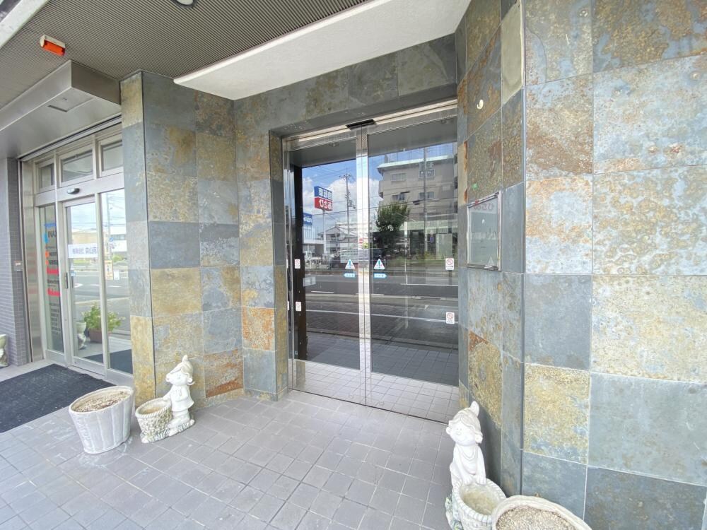 レガーロの物件外観写真