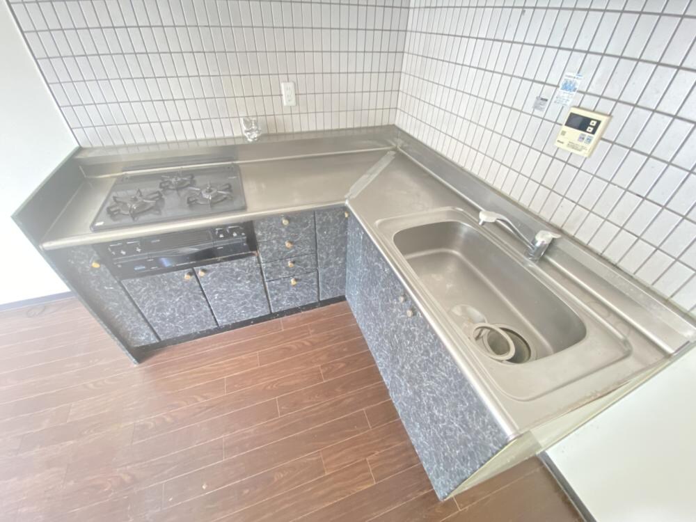 パインハイツ甲子園の物件内観写真