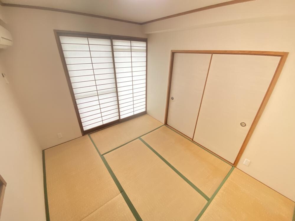 パインハイツ甲子園の物件内観写真