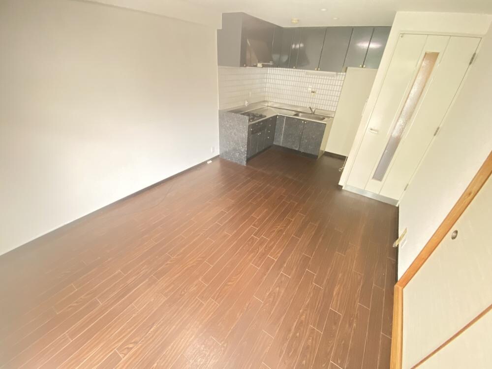 パインハイツ甲子園の物件内観写真