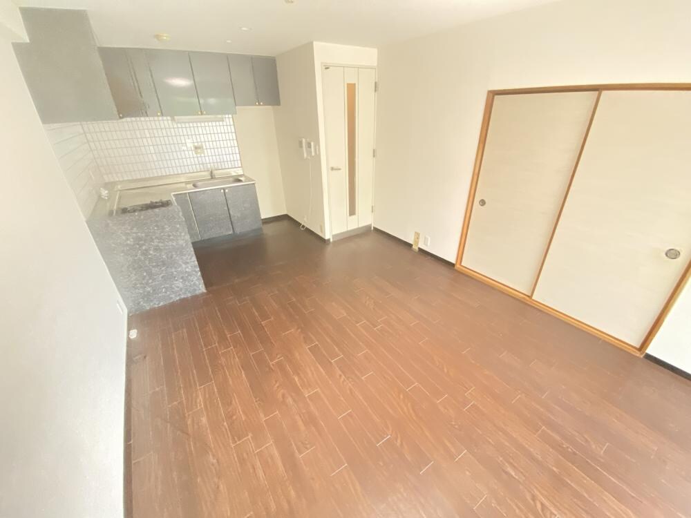 パインハイツ甲子園の物件内観写真