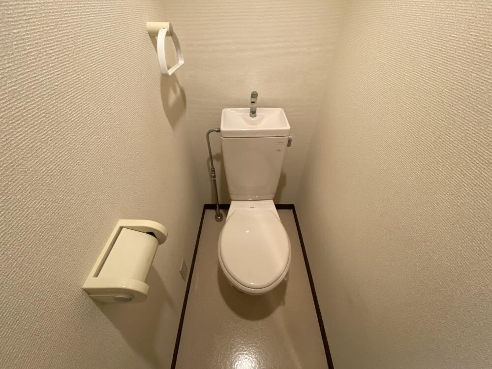 ペアコート仁川の物件内観写真