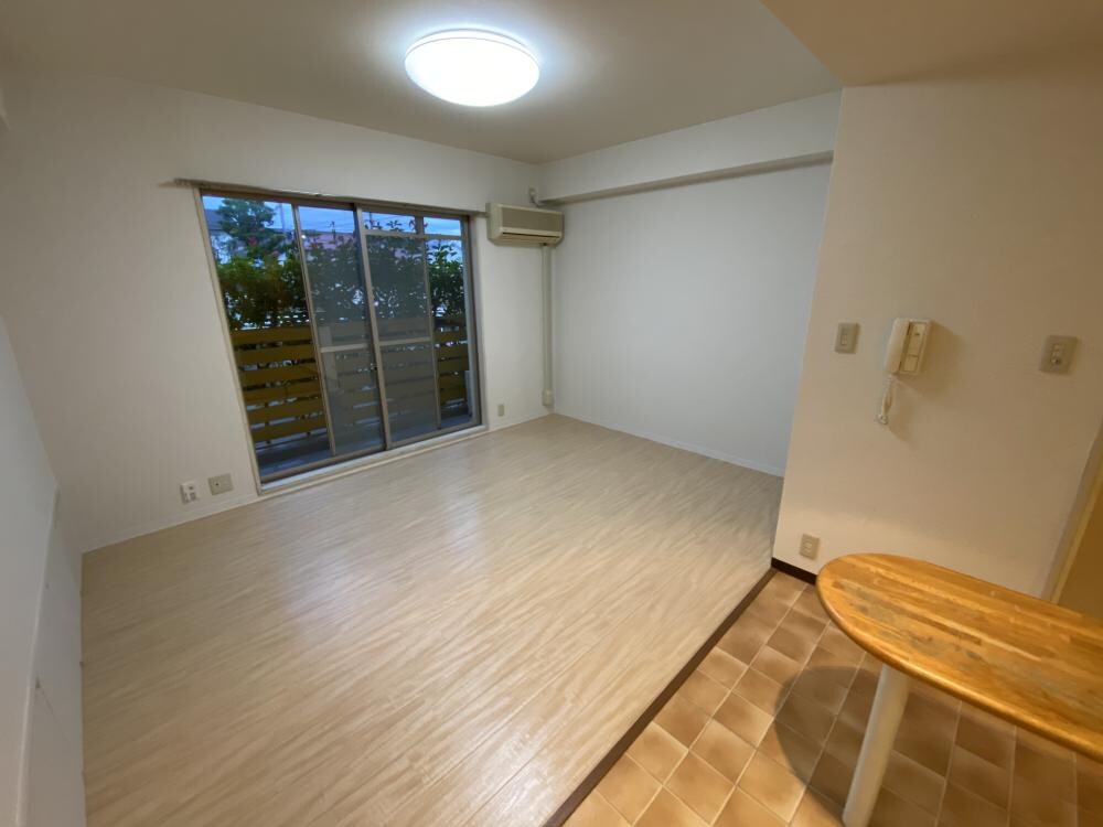 ペアコート仁川の物件内観写真