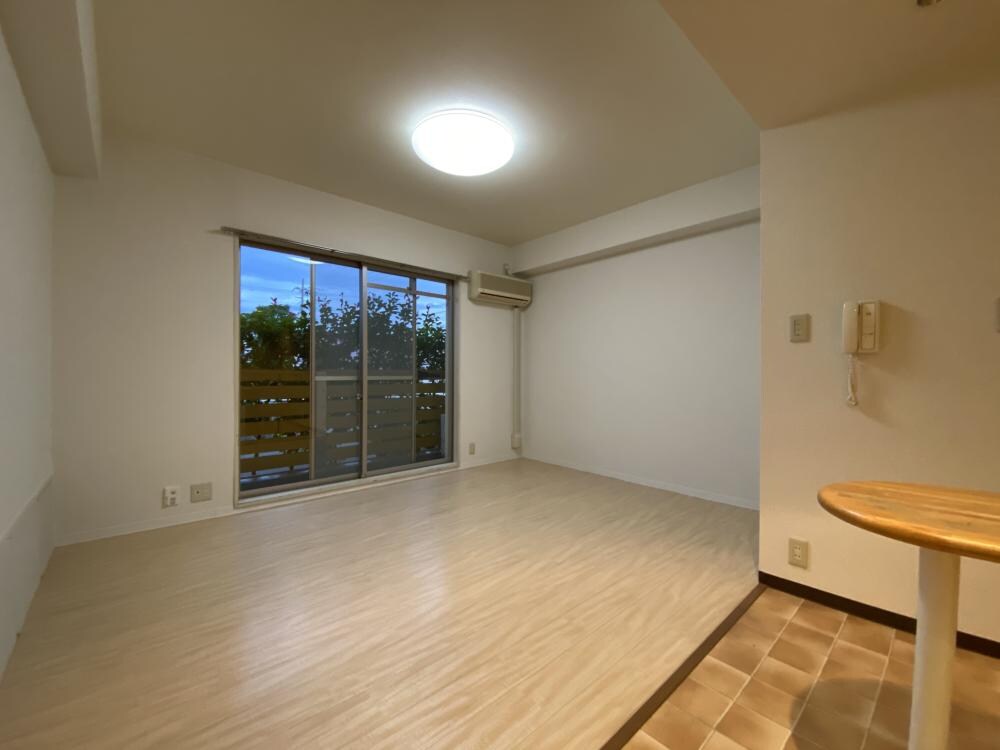 ペアコート仁川の物件内観写真