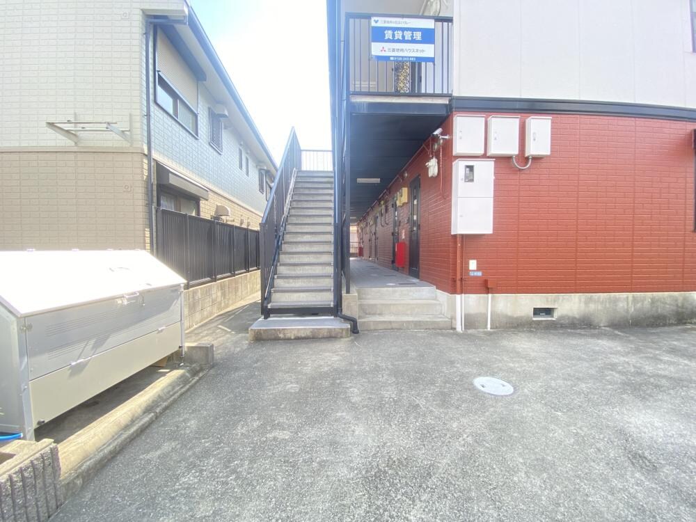 ジュネス仁川の物件外観写真