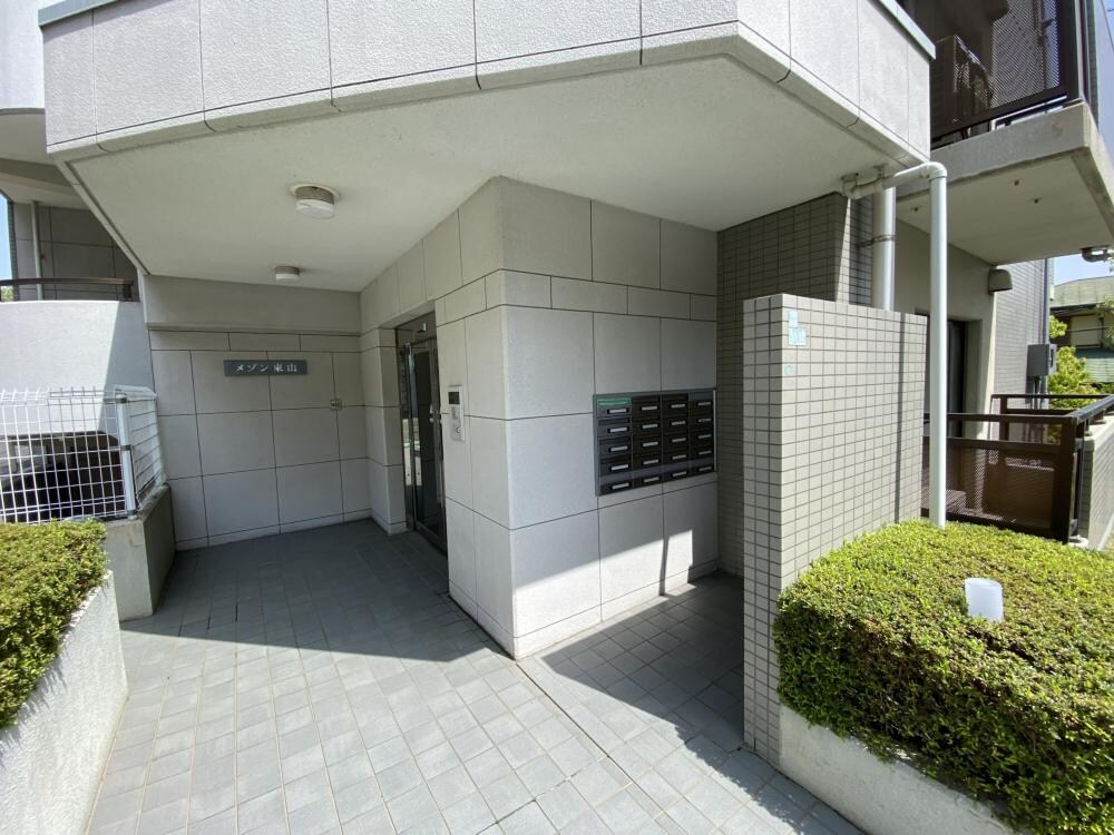 メゾン東山の物件外観写真