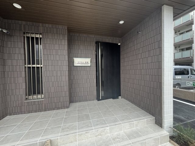 エクセル宝塚の物件外観写真