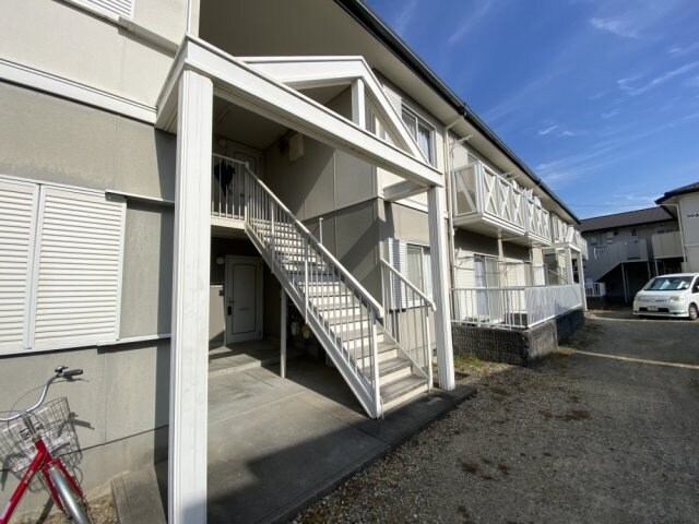 ファミール仁川2の物件外観写真