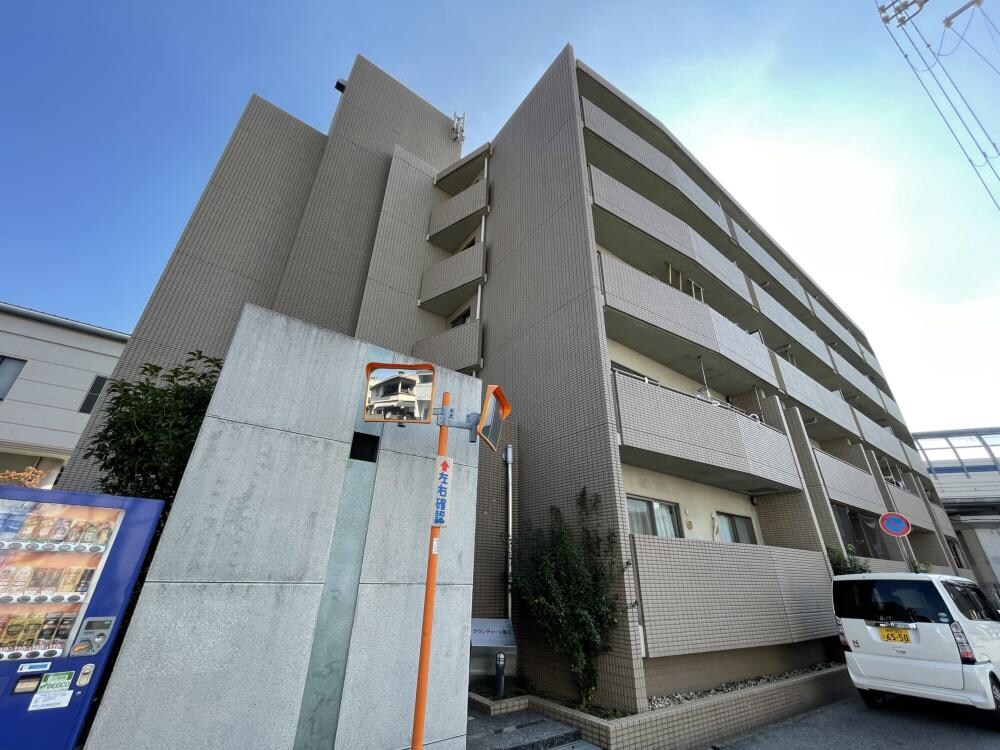 グランディール園田の物件外観写真