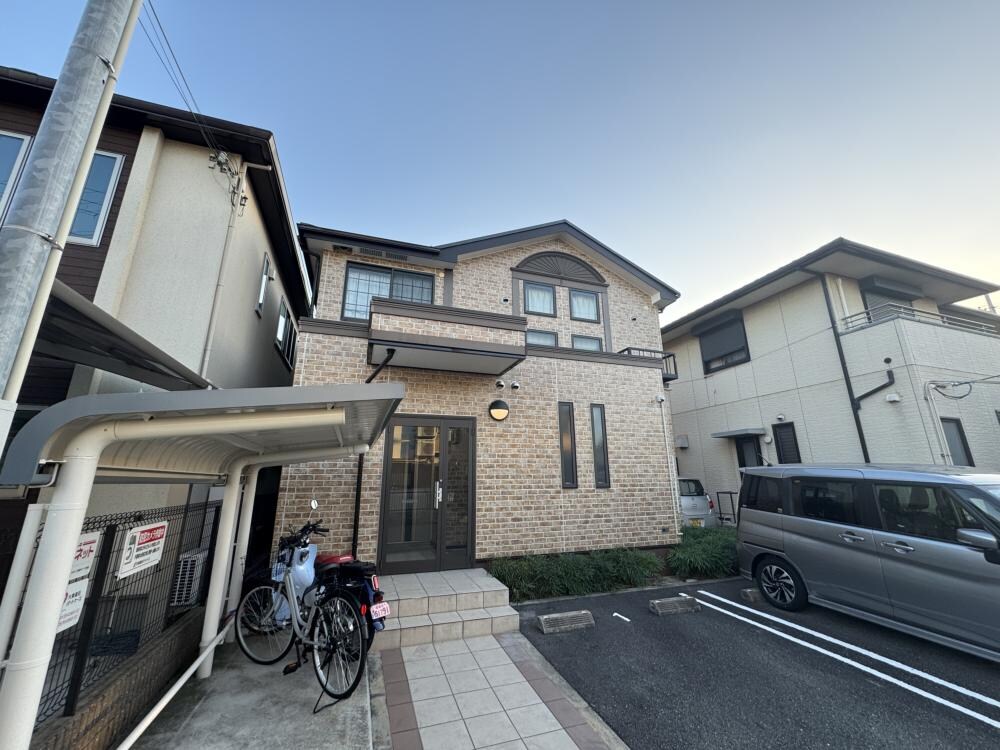 グリーンリーフ東園田の物件外観写真