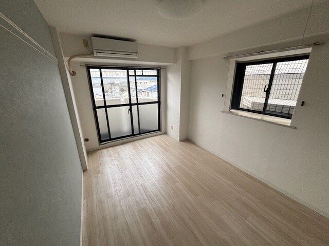 ジョイフル出屋敷の物件内観写真